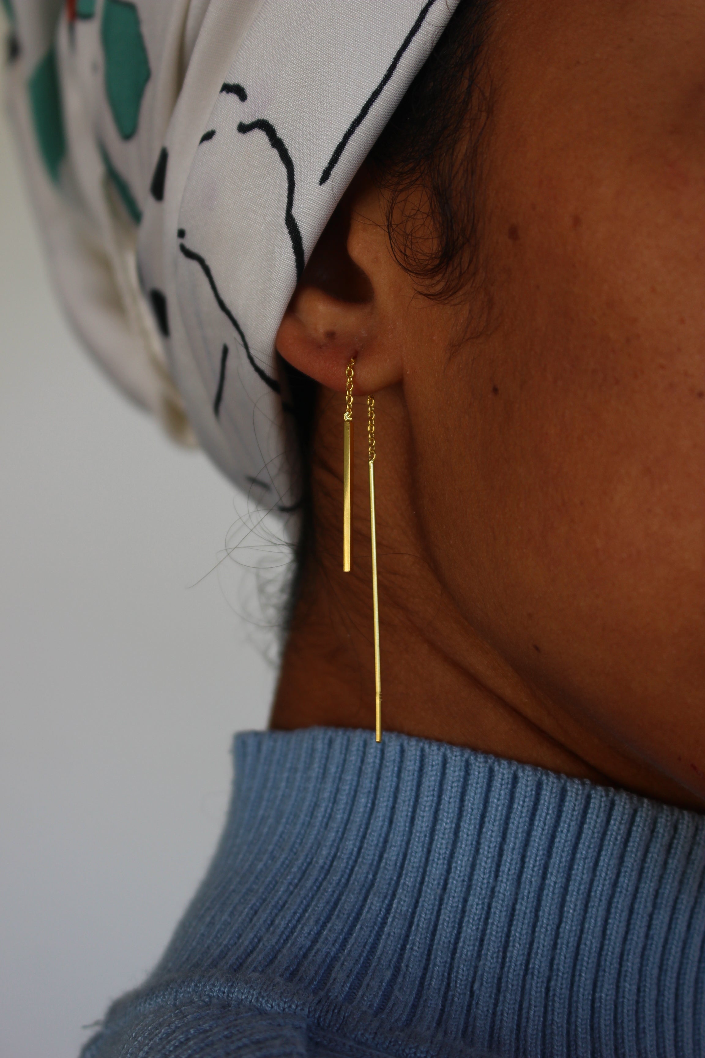 Gold hot sale bar earring